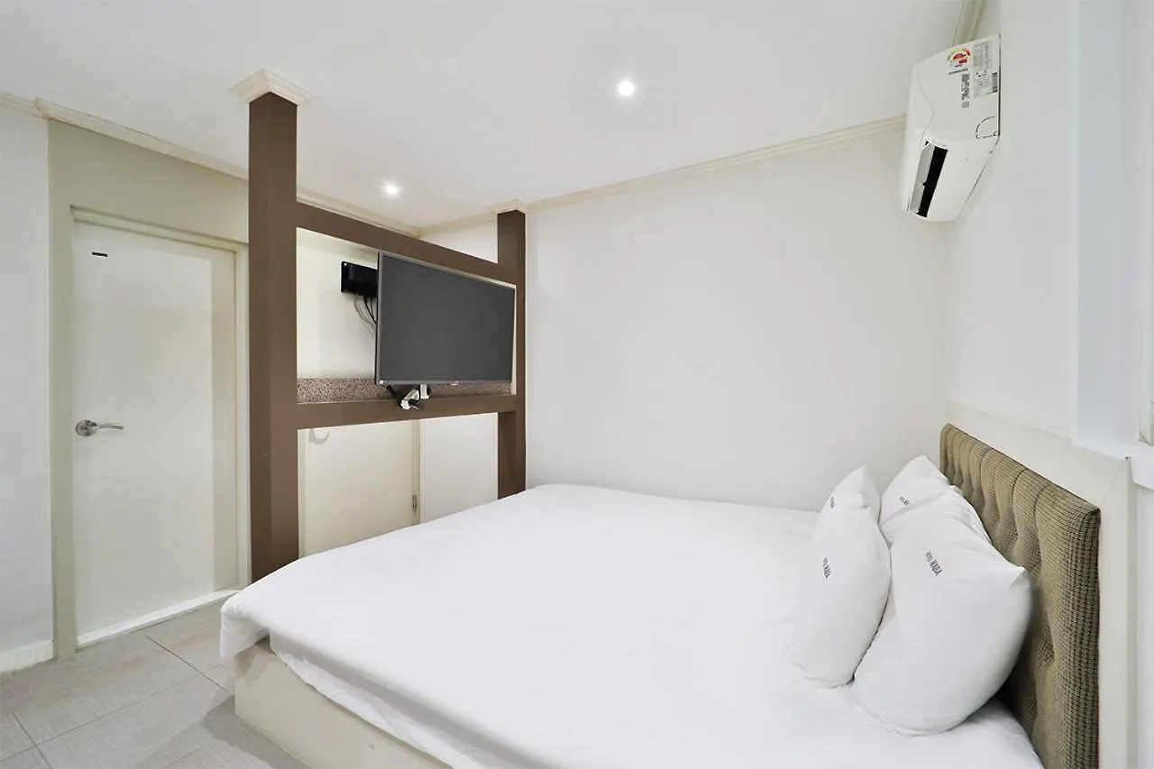 Waba Classic Gwanganri Pusan Hotel
